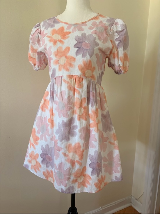 Aritzia Dresses & Skirts - Sunday Best Floral Puff Sleeve Mini Babydoll Dress in Peach and Lavender Florals